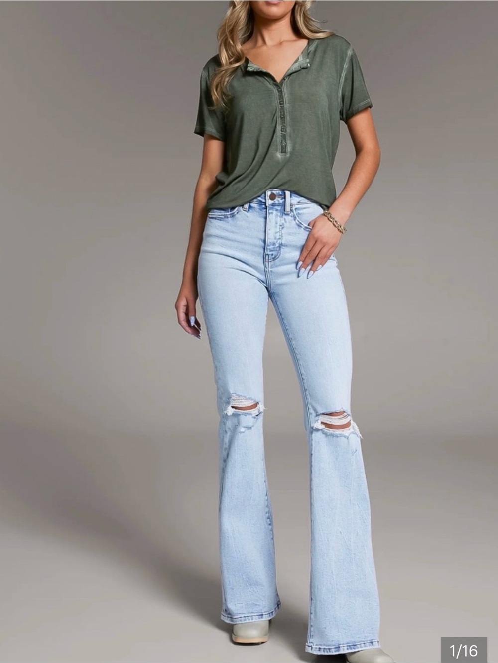 BKE Billie Slim Fit High Rise Super Flare Light Blue Distressed Flare Jeans!👖🔥🔥🩵